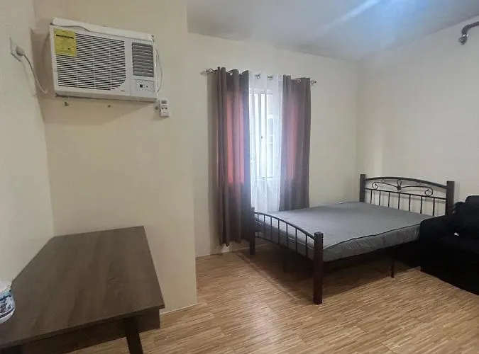 Frühstückspension Bria Flats Pinas 4*